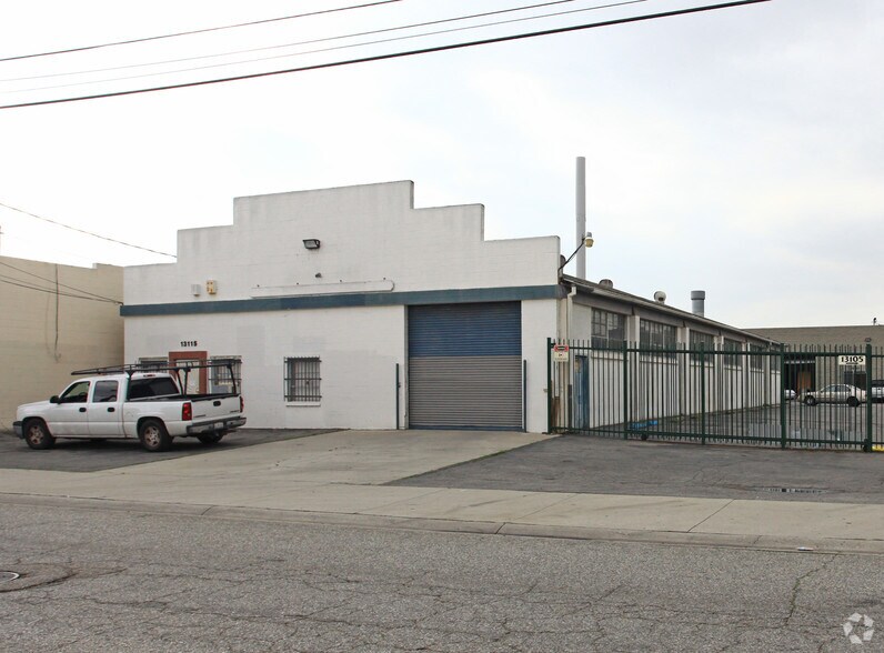 13115 Yukon Ave, Hawthorne, CA à vendre - Photo de l’immeuble – Image 2 sur 2