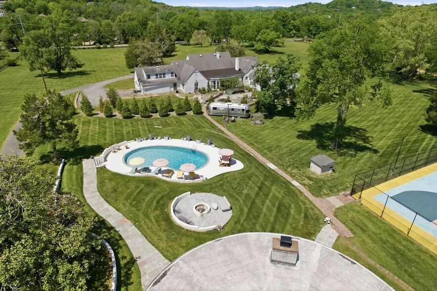 5840 Hillsboro Pike, Nashville, TN à vendre - Photo de l’immeuble – Image 3 sur 11