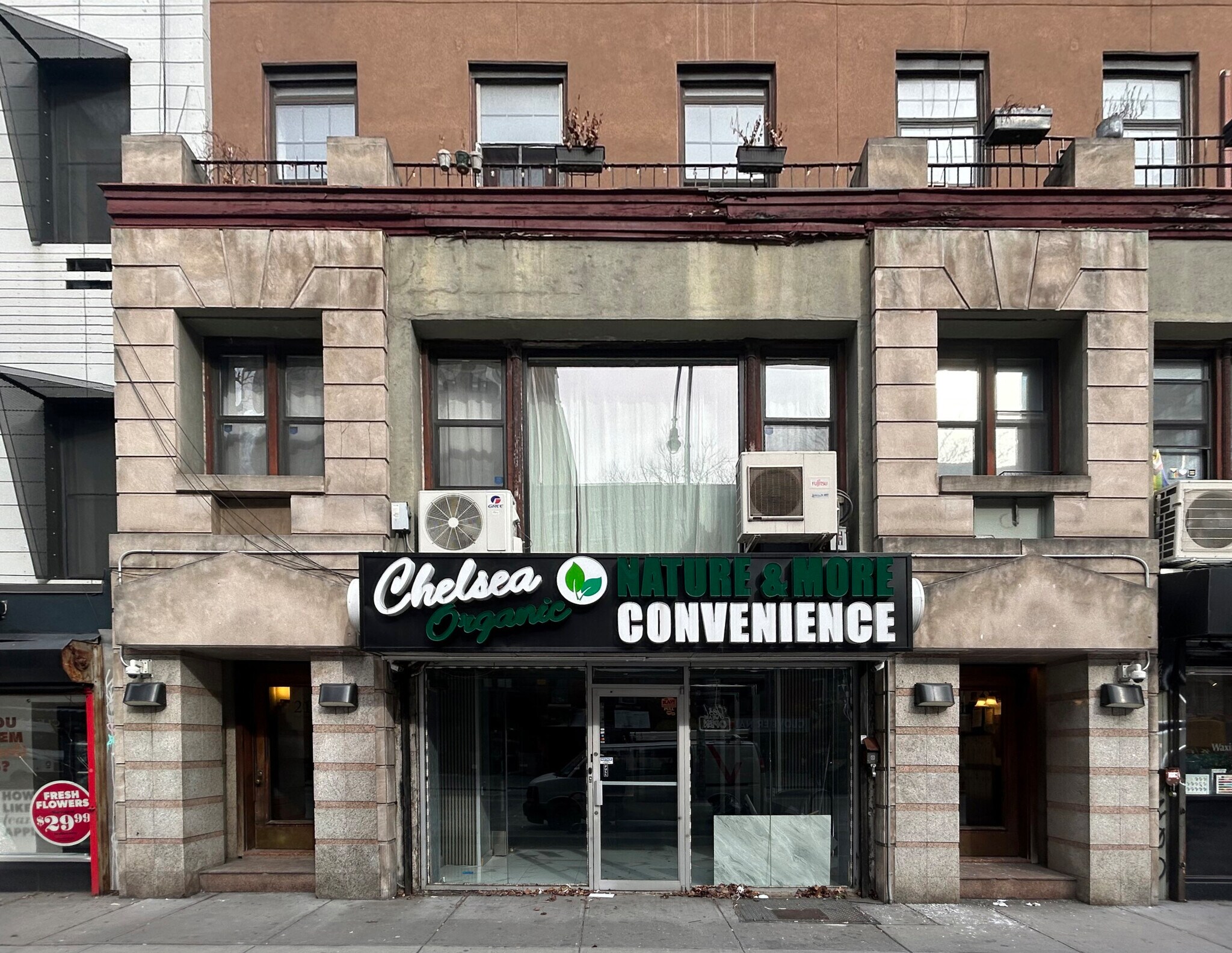 219 W 14th St, New York, NY à louer Photo principale– Image 1 sur 6