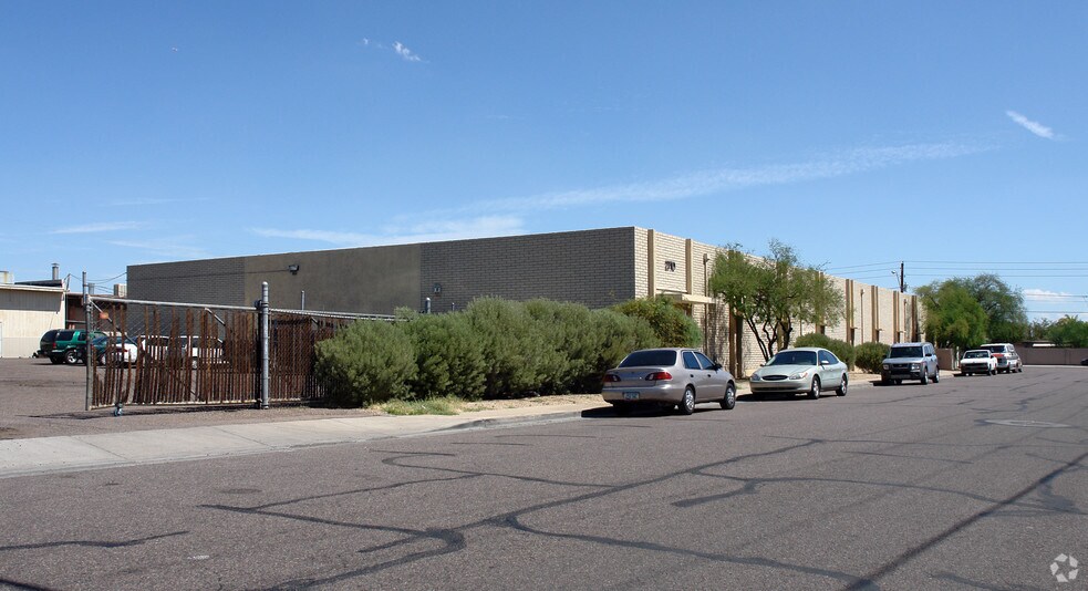 2710 W Cheery Lynn Rd, Phoenix, AZ à louer - Photo de l’immeuble – Image 2 sur 4