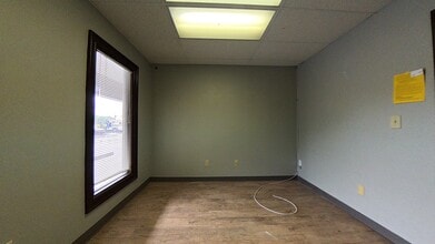 2523 Roosevelt Hwy, College Park, GA à louer Photo intérieure– Image 2 sur 4