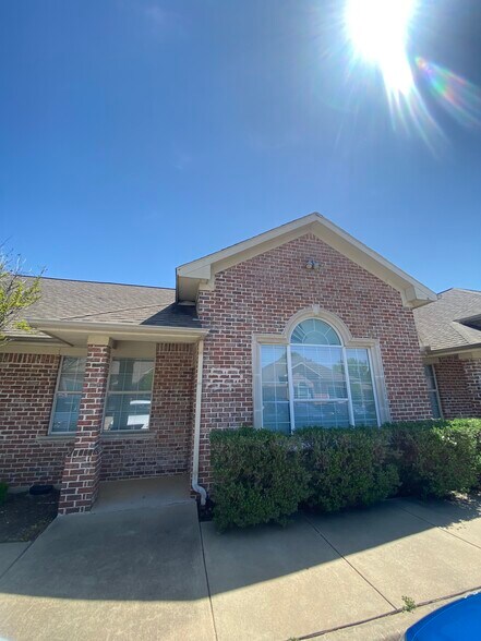 2840 Keller Springs Rd, Carrollton, TX à vendre - Photo de l’immeuble – Image 3 sur 11