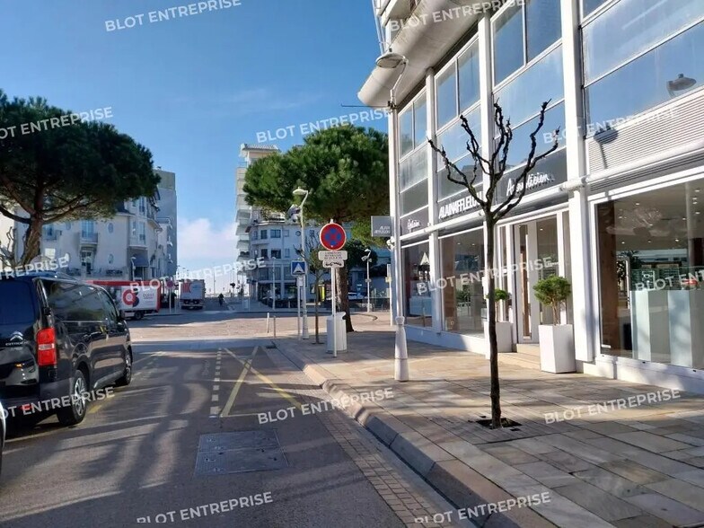Local commercial dans La Baule-Escoublac à louer - Photo de l’immeuble – Image 1 sur 12