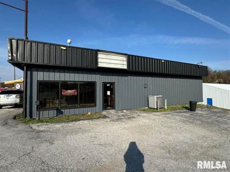 307 S Highway 61, Hannibal, MO à louer - Photo de l’immeuble – Image 2 sur 6