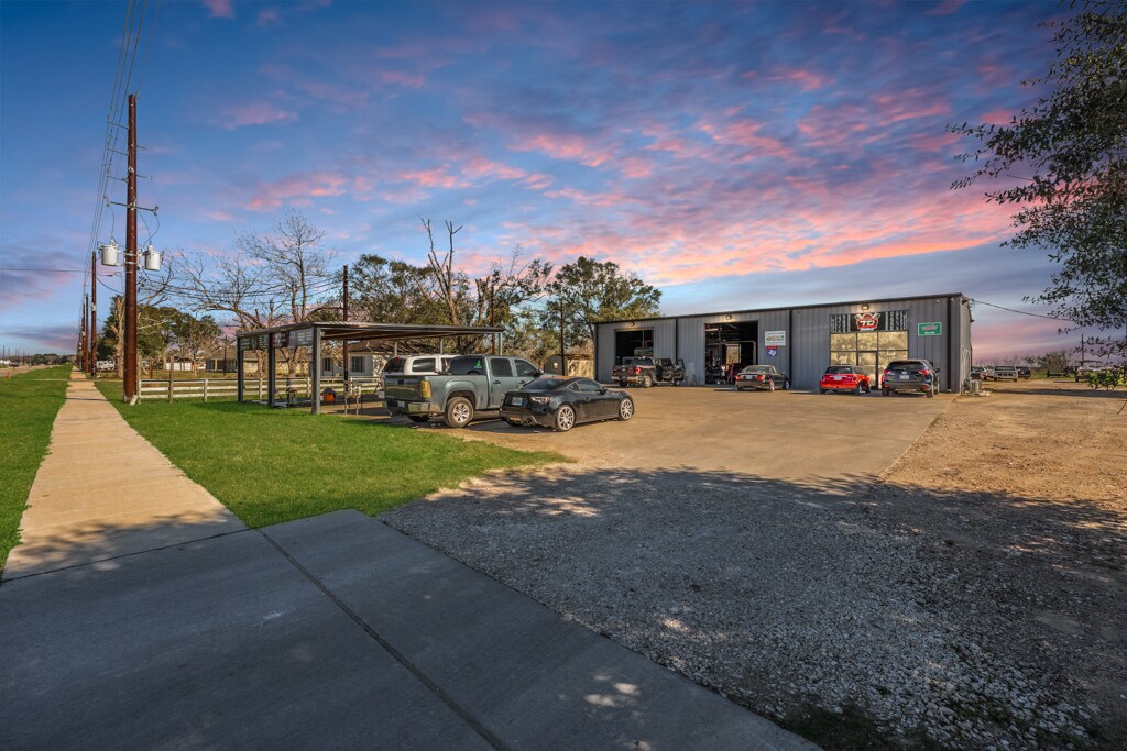 6007 FM 2218 Rd, Richmond, TX à vendre Photo principale– Image 1 sur 18