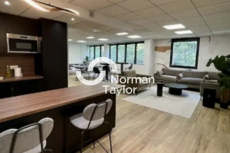 Bureau dans Lyon à louer Photo de l’immeuble– Image 1 sur 5