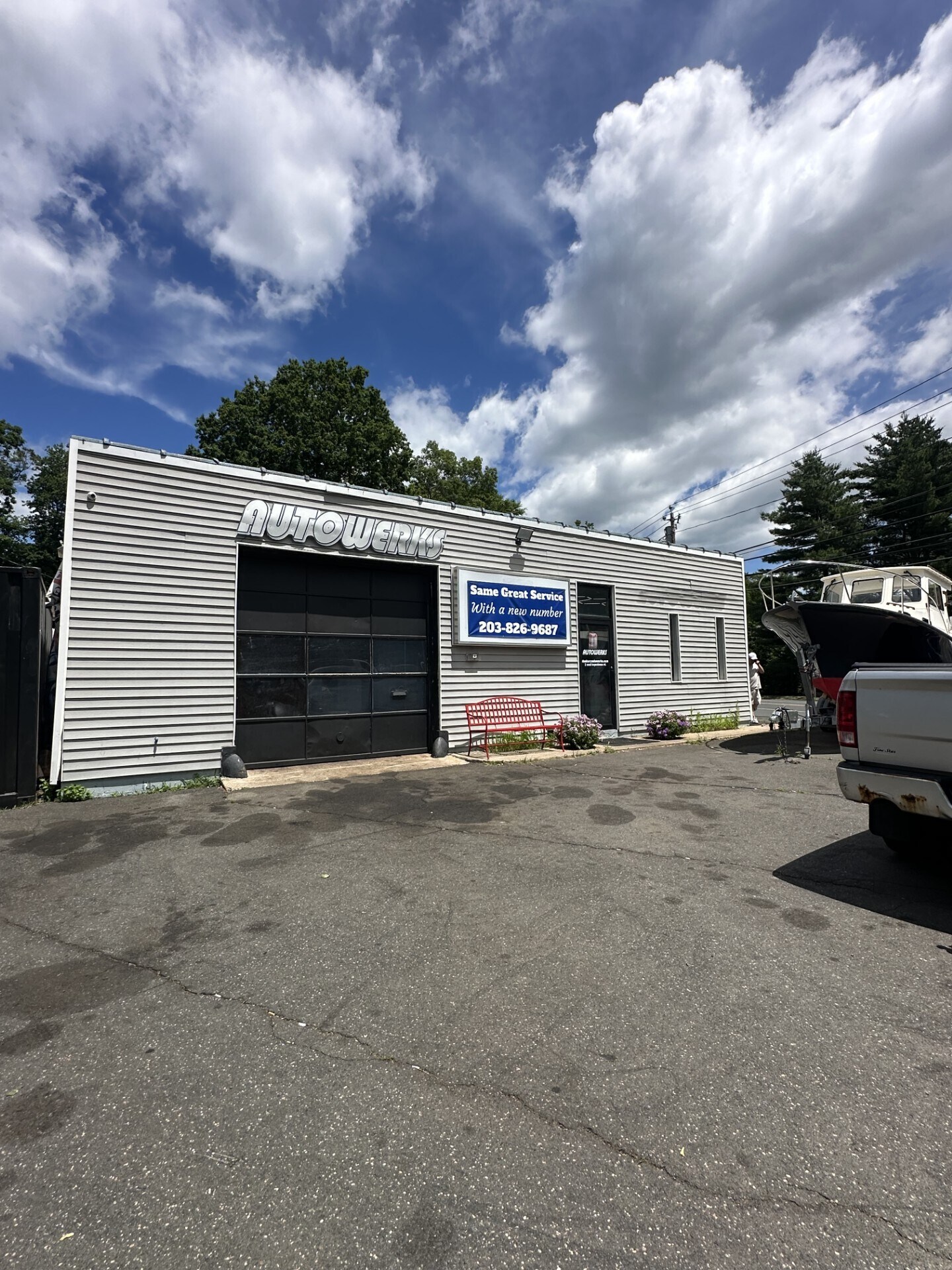 2 E Hayestown Rd, Danbury, CT à vendre Photo de l’immeuble– Image 1 sur 9