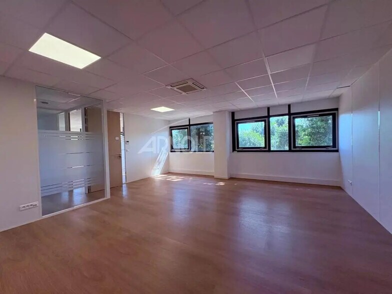 Bureau dans Nantes à louer - Photo de l’immeuble – Image 3 sur 12
