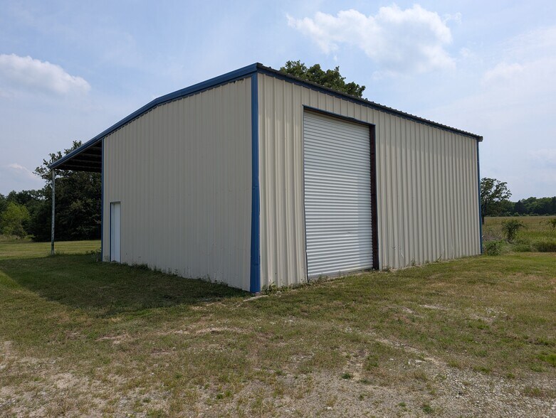375 I-45 N, Fairfield, TX à vendre - Photo de l’immeuble – Image 3 sur 16