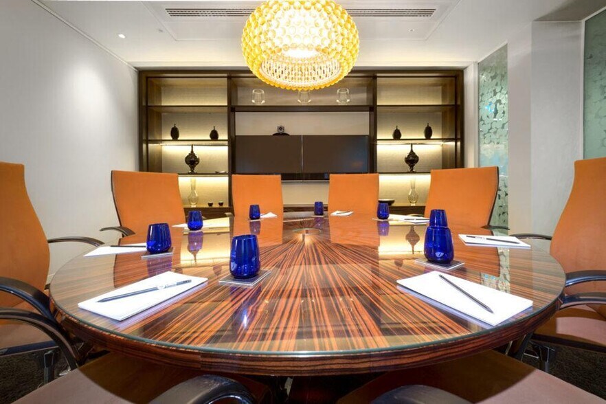 110 Bishopsgate, Londres à louer - Photo de l’immeuble – Image 3 sur 4