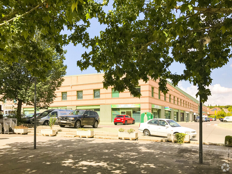 Local commercial dans Meco, Madrid à louer - Photo de l’immeuble – Image 3 sur 3