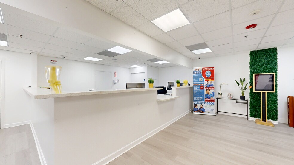 12550 Biscayne Blvd, North Miami, FL à louer - Numérisation 3D Matterport – Image 2 sur 48