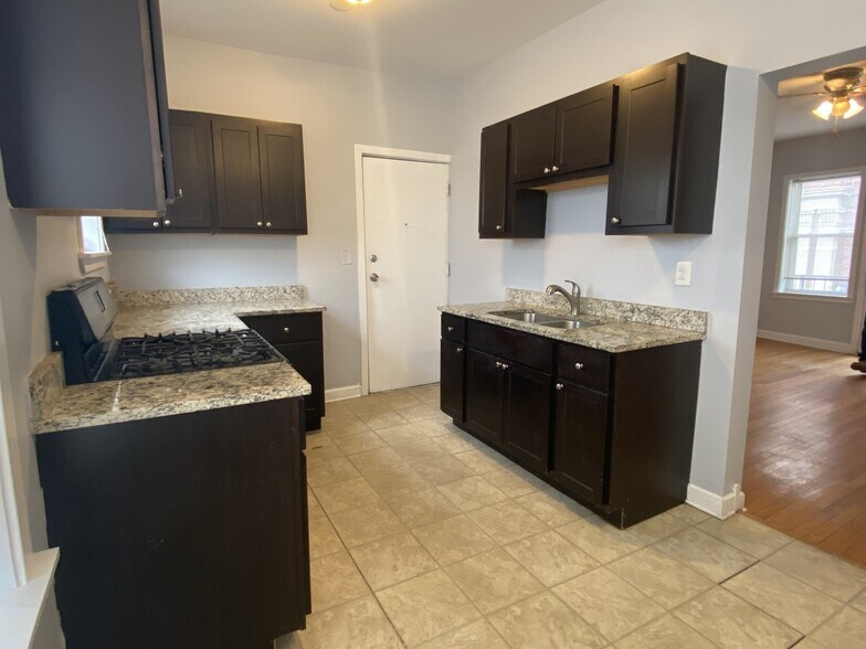 7251-7261 S Phillips Ave, Chicago, IL à vendre - Photo de l’immeuble – Image 3 sur 5