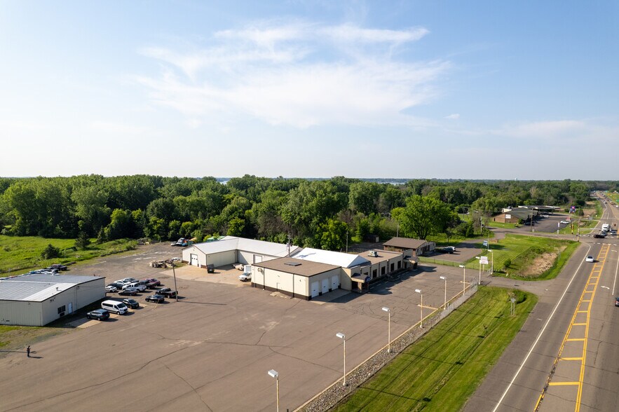 6671 Lake Blvd, Wyoming, MN à vendre - Photo de l’immeuble – Image 3 sur 18