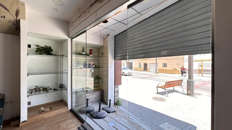 Local commercial dans L'Alcúdia à vendre - Photo de l’immeuble – Image 2 sur 37