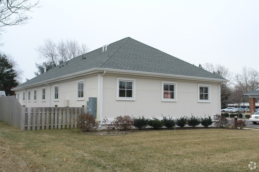 215 Monmouth Rd, Oakhurst, NJ à louer - Photo de l’immeuble – Image 2 sur 2