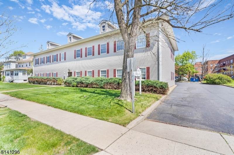 10 N Gaston Ave, Somerville, NJ à vendre - Photo de l’immeuble – Image 2 sur 41