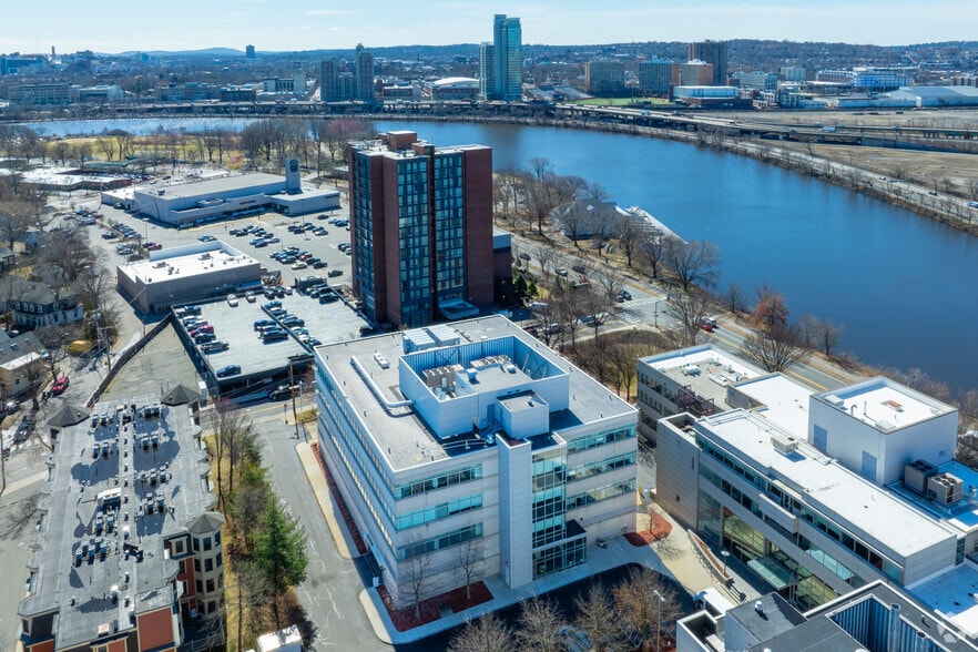 780 Memorial Dr, Cambridge, MA à louer - Aérien – Image 2 sur 4