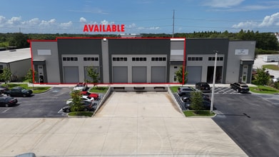 5620 W Linebaugh Ave, Tampa, FL à louer Photo de l’immeuble– Image 1 sur 18