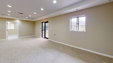 505 Willard Ave, Newington, CT à louer Photo intérieure– Image 1 sur 6