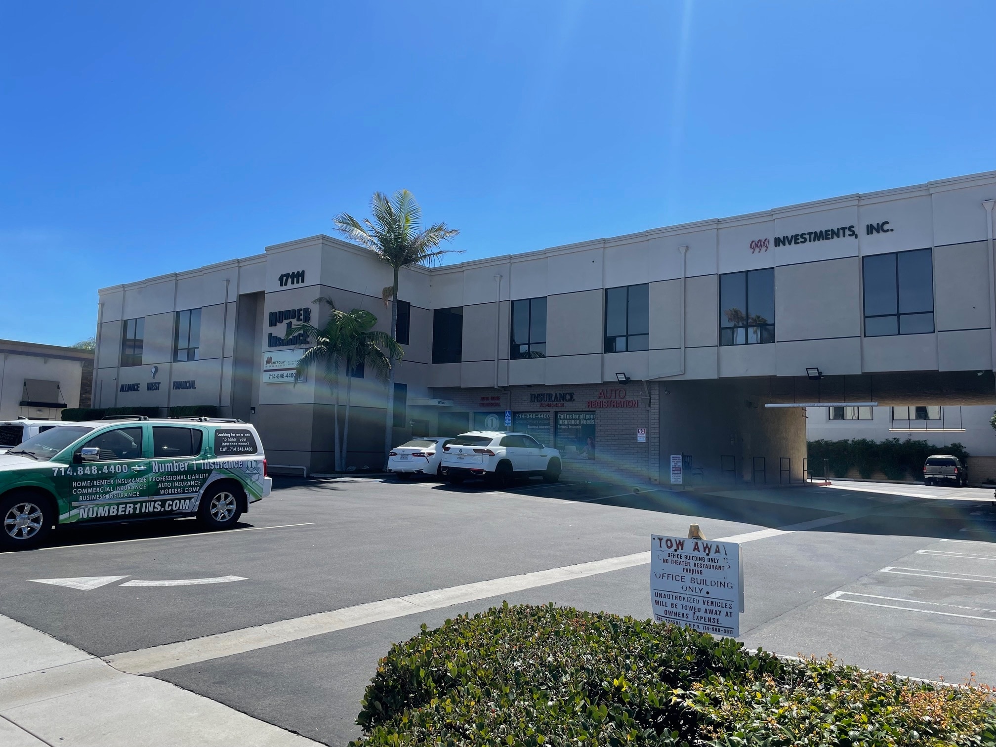 17111 Beach Blvd, Huntington Beach, CA à louer Photo intérieure– Image 1 sur 8