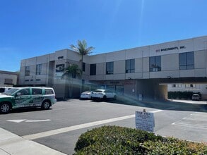 17111 Beach Blvd, Huntington Beach, CA à louer Photo intérieure– Image 1 sur 8