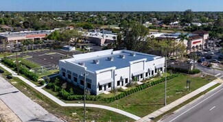 Plus de détails pour 2772 Santa Barbara Blvd, Naples, FL - Bureau/Médical à louer