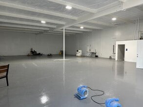 5102-5108 Azusa Canyon Rd, Irwindale, CA à louer Photo intérieure– Image 2 sur 14