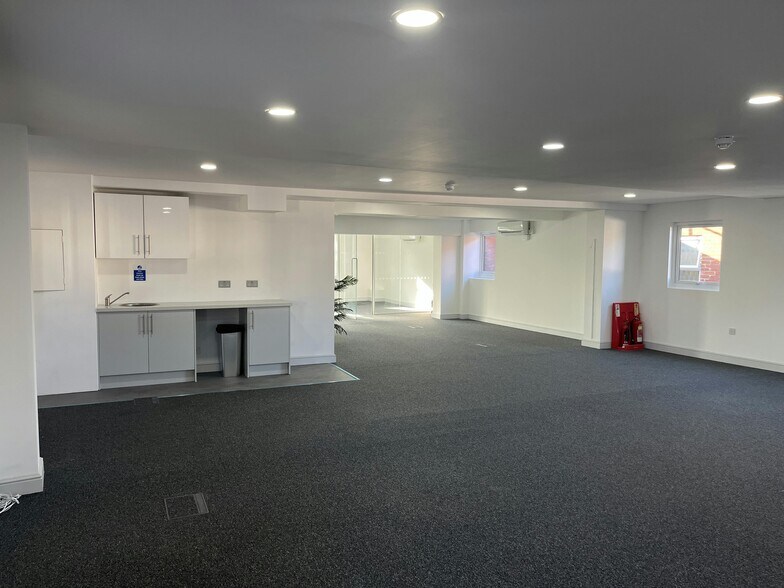 79-81 High St, Marlow à louer - Photo de l’immeuble – Image 3 sur 41