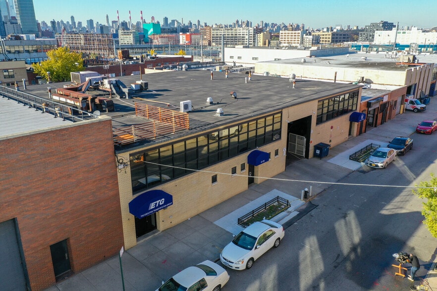 4124 38th St, Long Island City, NY à louer - Photo de l’immeuble – Image 3 sur 7