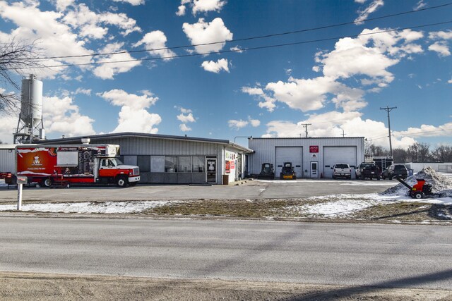 1304 N Division St, Pontiac, IL à vendre - Photo de l’immeuble – Image 2 sur 26