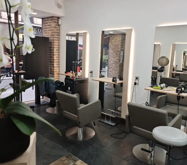 Plus de détails pour Local commercial à louer