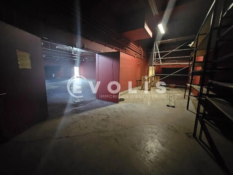 Local d’activités dans Sceaux à louer - Photo de l’immeuble – Image 3 sur 33