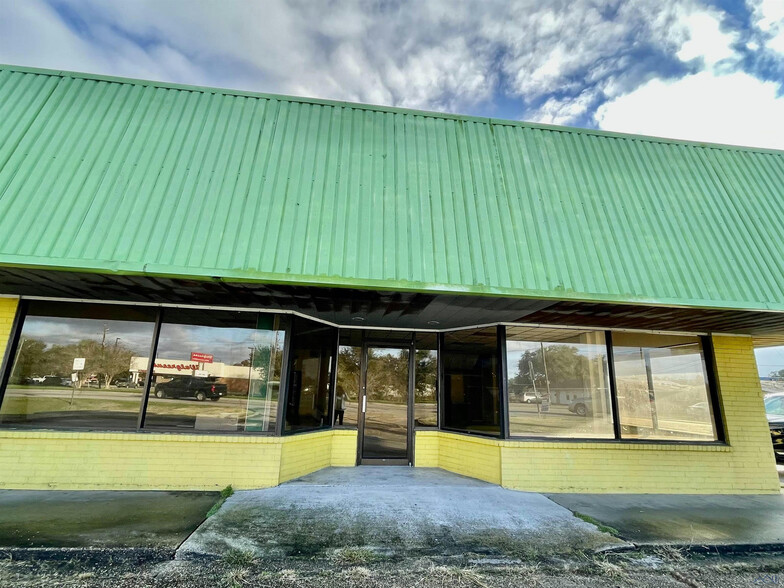 1500 E Tunnel Blvd, Houma, LA à louer - Photo de l’immeuble – Image 3 sur 19