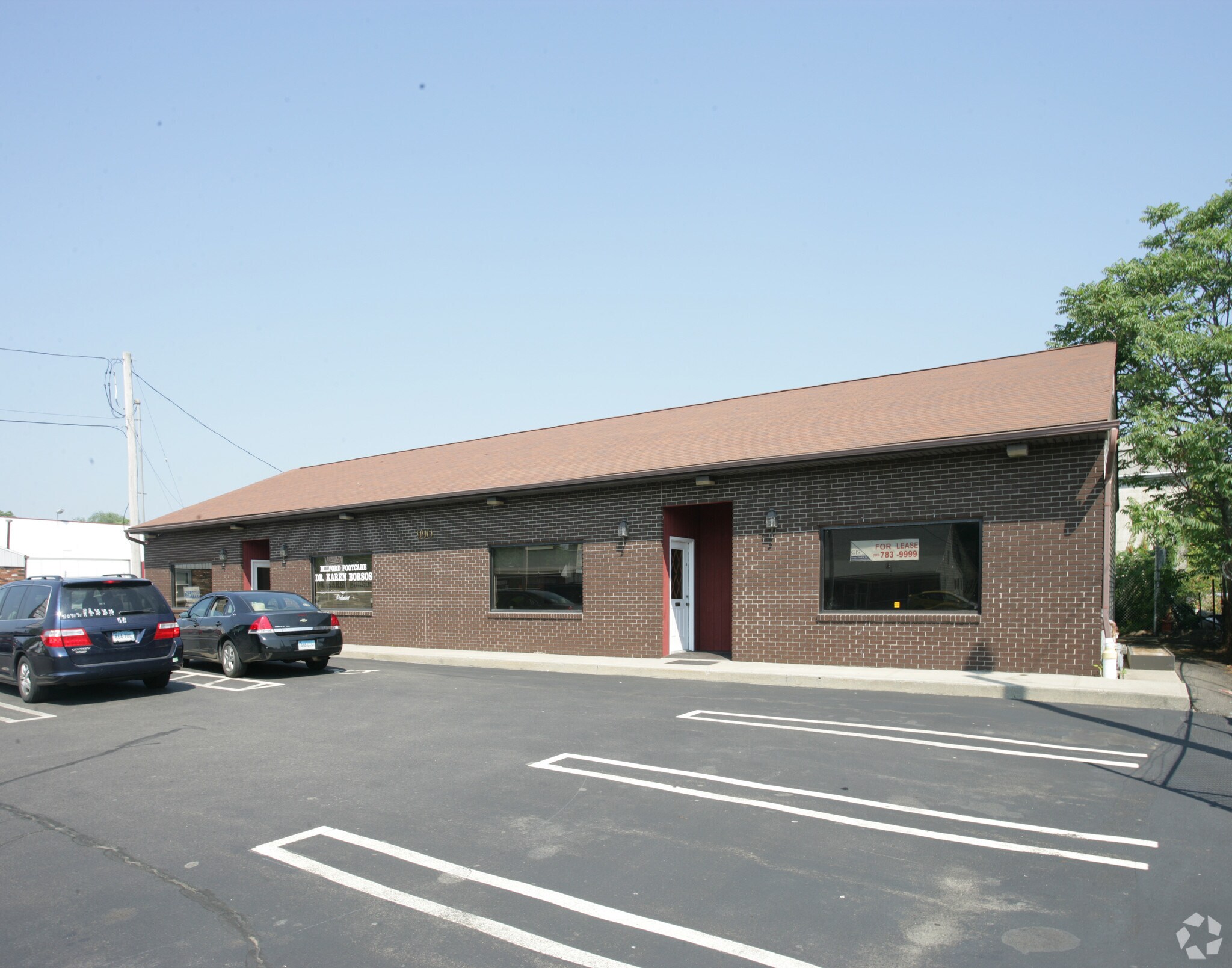 990 Bridgeport Ave, Milford, CT à louer Photo principale– Image 1 sur 4