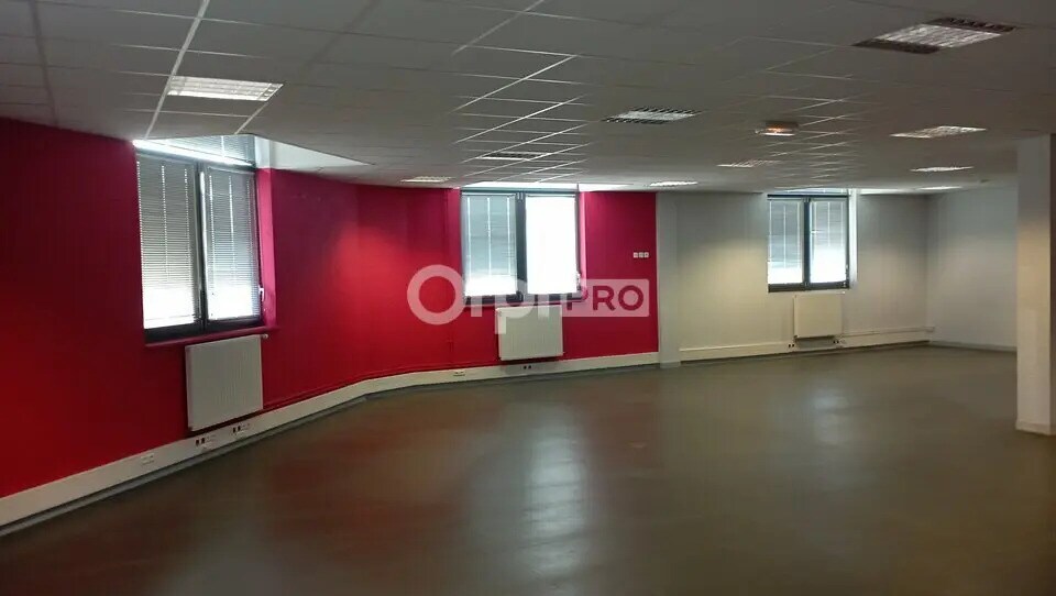 Bureau dans Reims à louer - Photo de l’immeuble – Image 1 sur 6