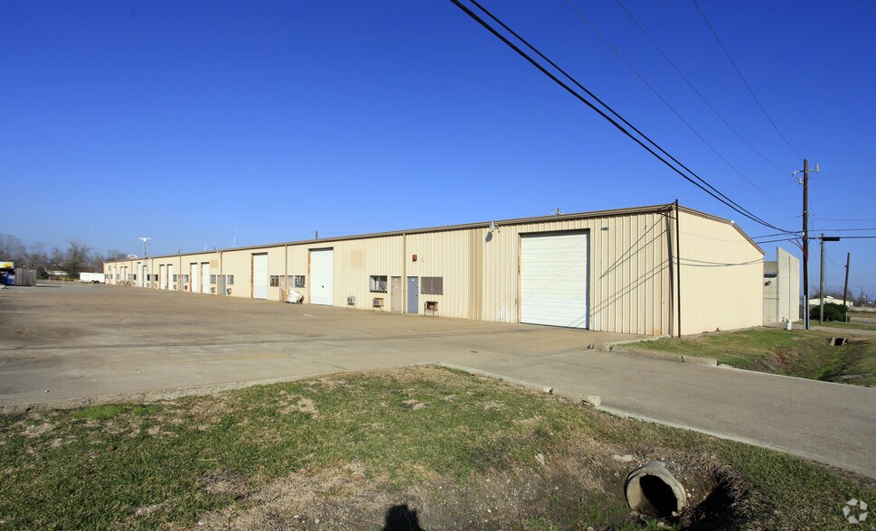 La Porte Business Park portefeuille de 2 biens à vendre sur LoopNet.fr - Photo principale – Image 2 sur 14