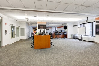 30 W 61st St, New York, NY à louer Photo intérieure– Image 2 sur 36