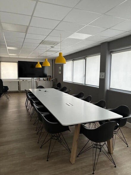 Bureau dans Courbevoie à louer - Photo de l’immeuble – Image 3 sur 5