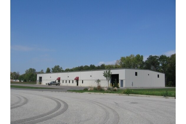 1845 Hemlock Ct, Goshen, IN à vendre - Photo de l’immeuble – Image 3 sur 4