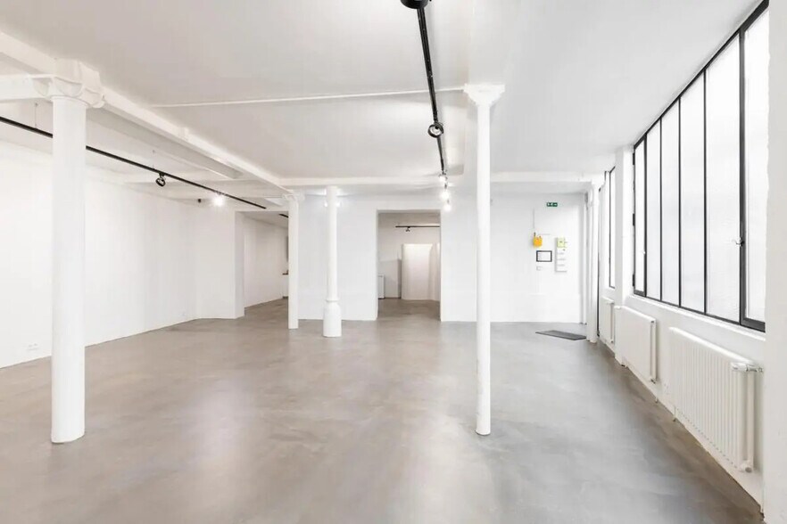 147 Rue Du Temple, Paris à louer - Photo de l’immeuble – Image 3 sur 7