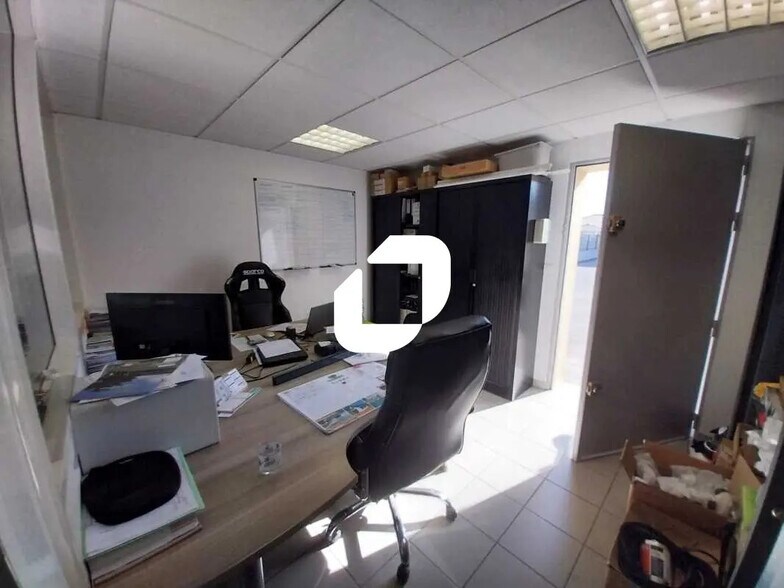 Local commercial dans Eysines à louer - Photo intérieure – Image 2 sur 4