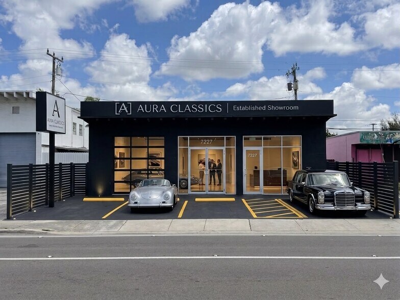 7227 Bird Rd, Miami, FL à louer - Photo de l’immeuble – Image 1 sur 21