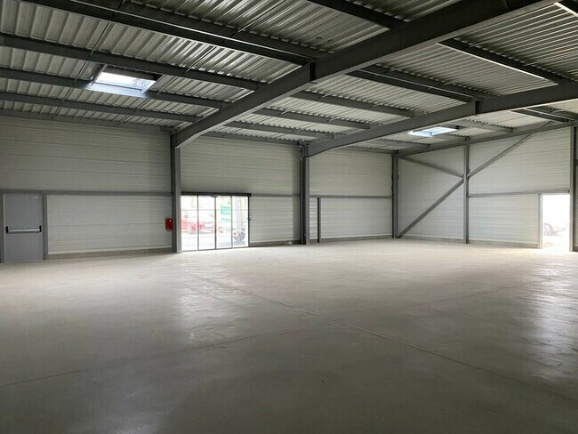 Plus de détails pour Local commercial à vendre