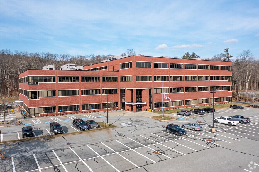 118 Flanders Rd, Westborough, MA à louer - Photo de l’immeuble – Image 2 sur 7