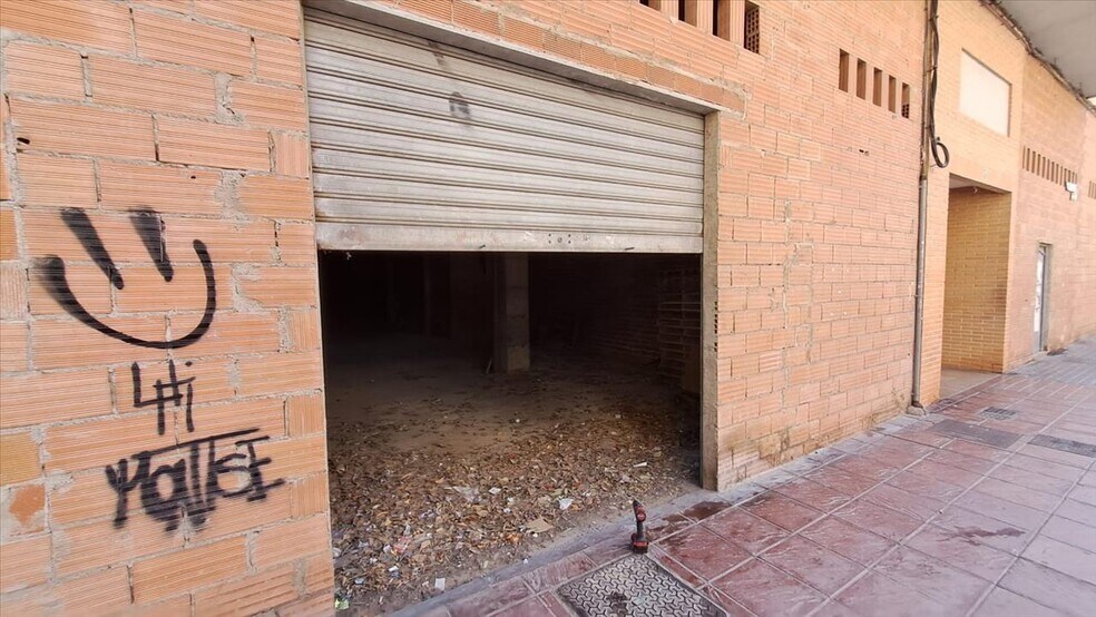 Local commercial dans CASTELLÓN DE LA PLANA à vendre - Photo de l’immeuble – Image 2 sur 9
