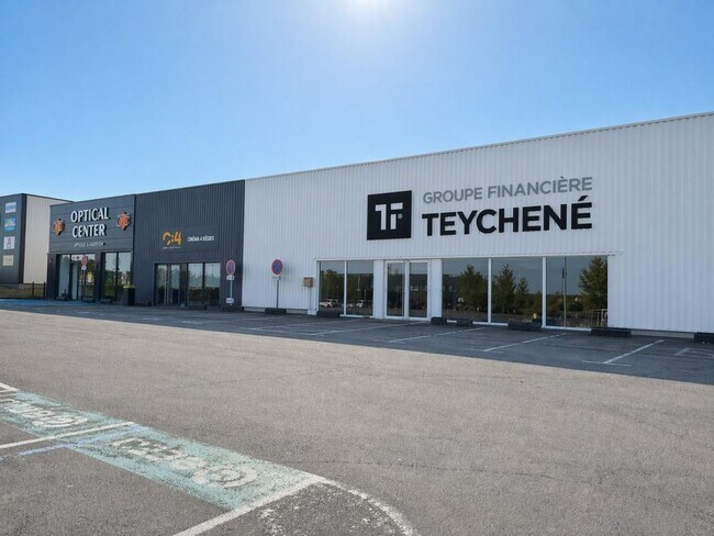 Plus de détails pour Local commercial à louer