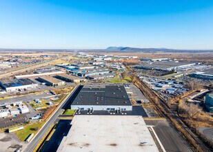 1375 Rue Newton, Boucherville, QC - VUE AÉRIENNE  vue de carte - Image1