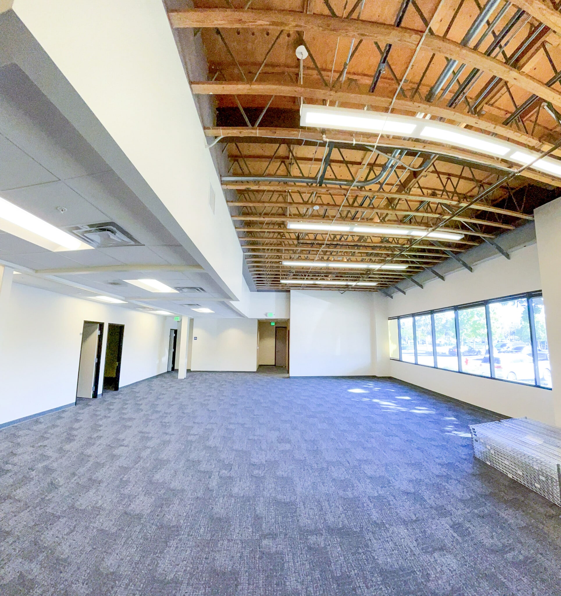 16800 Aston St, Irvine, CA à louer Photo intérieure– Image 1 sur 2