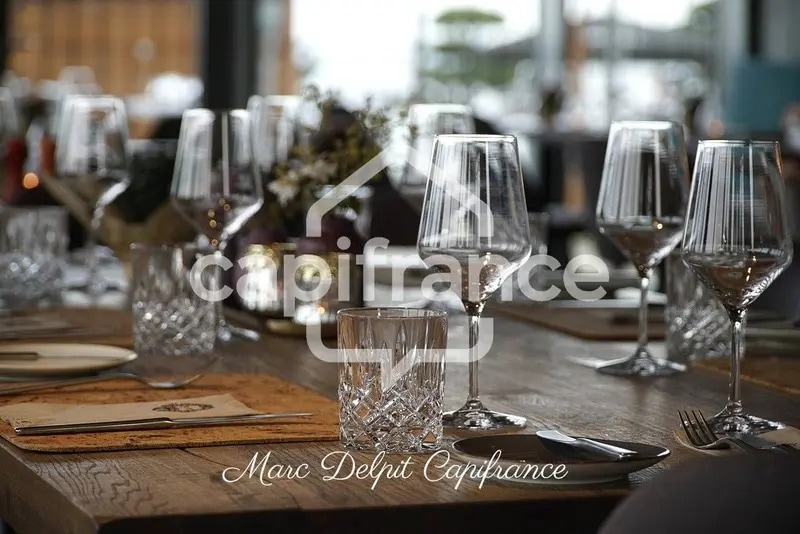 Local commercial dans Claira à louer - Photo de l’immeuble – Image 1 sur 1